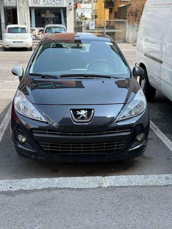 Usata Peugeot 207 73 CV (53 kW) 2012 Nero Berlina