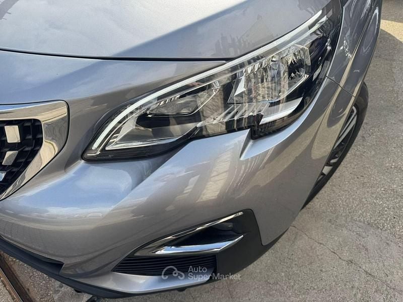 Usata Peugeot 3008 Allure 131 CV (96 kW) 2019 Gray SUV