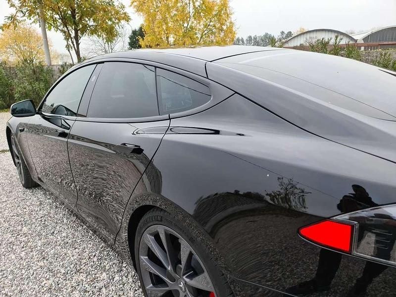 Usata Tesla Model S 580 kW (789 CV) 2020 Nero Utilitaria