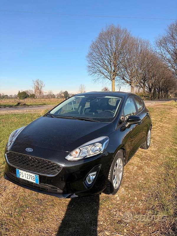 Usata Ford Fiesta 85 CV (62 kW) 2018 Nero Berlina