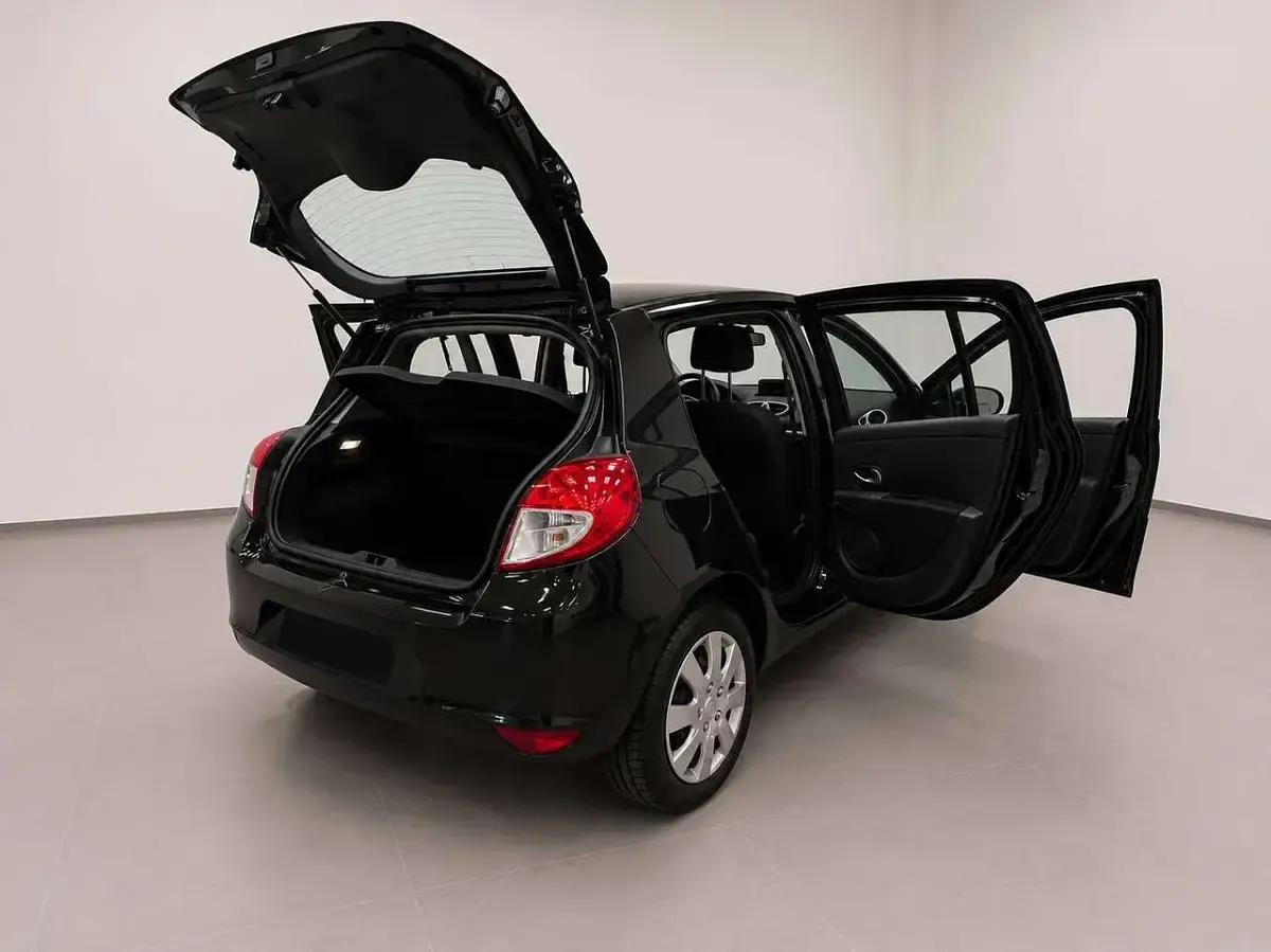 Usata Renault Clio III 75 CV (55 kW) 2009 Other Berlina