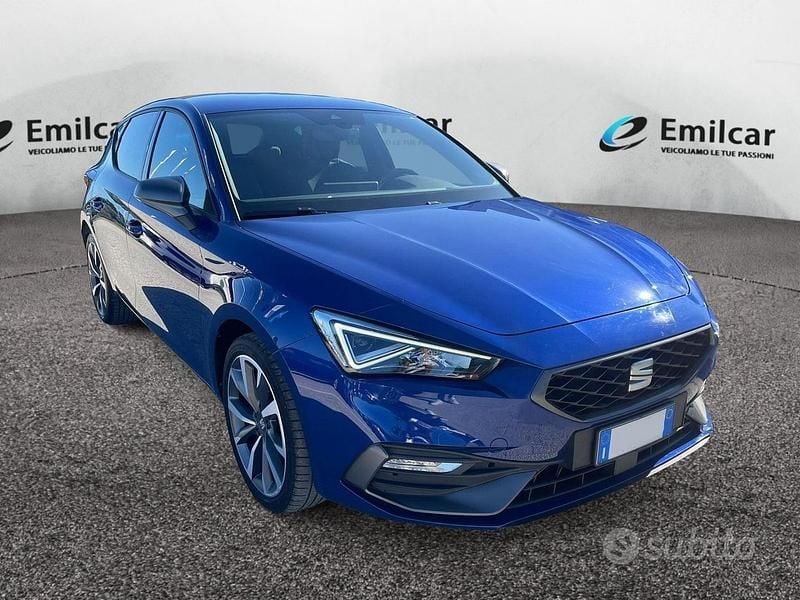 Usata Seat Leon FR 150 CV (110 kW) 2021 Blu Berlina