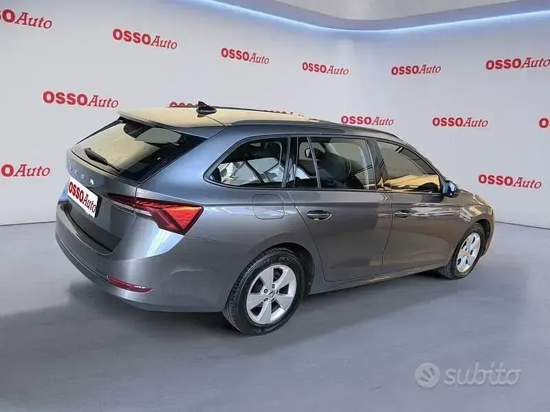 Usata Skoda Octavia 116 CV (85 kW) 2023 Grigio Station wagon