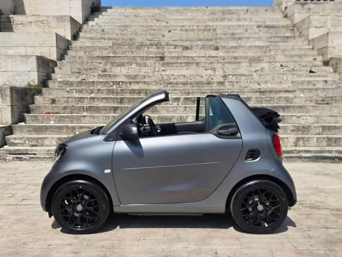 Usata Smart ForTwo Cabrio Passion 90 CV (66 kW) 2018 Grigio opaco Cabrio