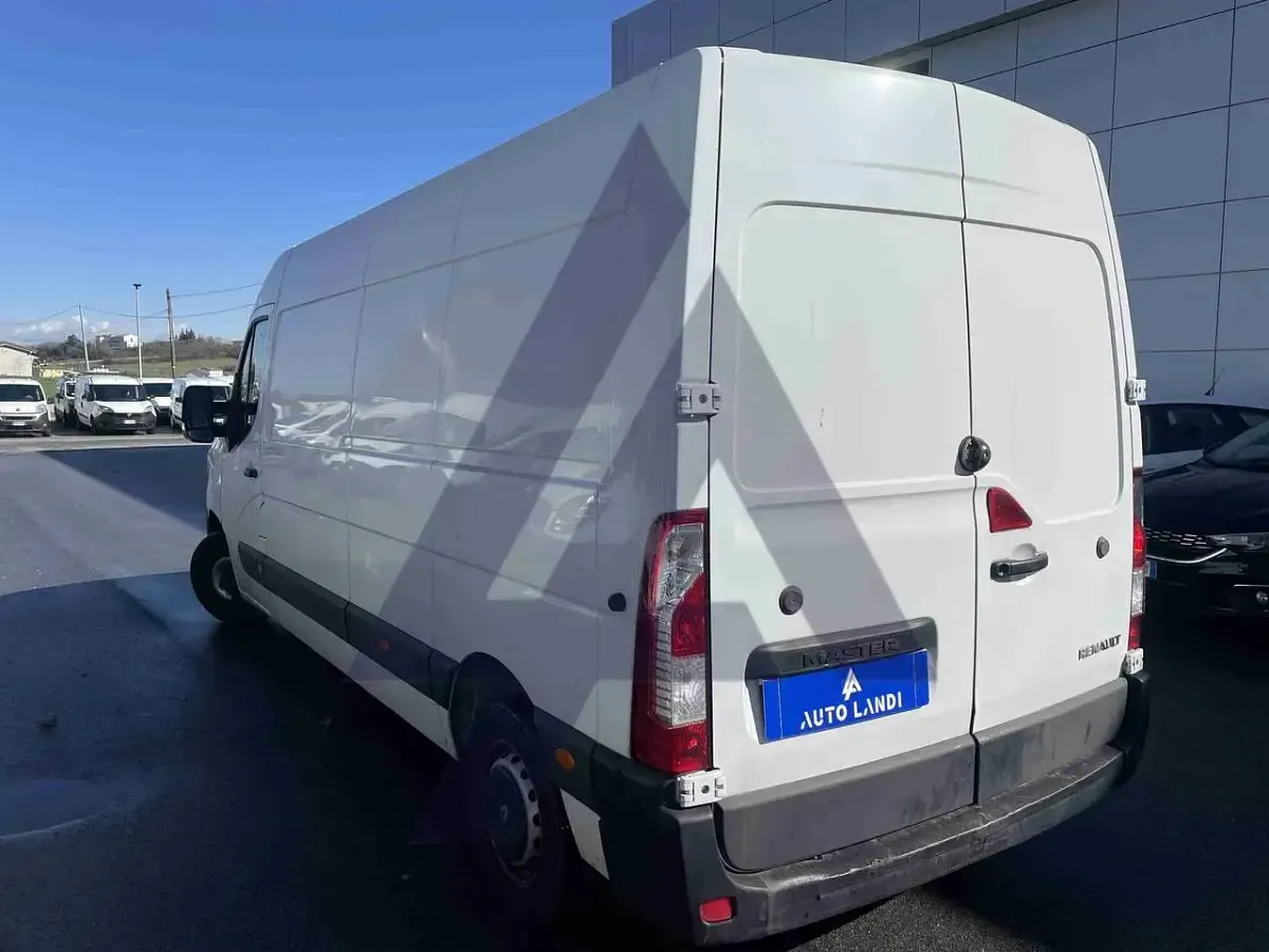 Usata Renault Master 135 CV (99 kW) 2020 Bianco Monovolume
