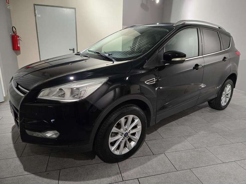 Nero Usata 2016 Ford Kuga Titanium SUV | 14.900 € (Cara) - Immagine 1/4