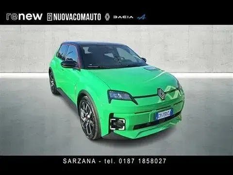 Usata Renault 5 E-Tech Komfort 110 kW (150 CV) 2025 Verde chiaro Utilitaria