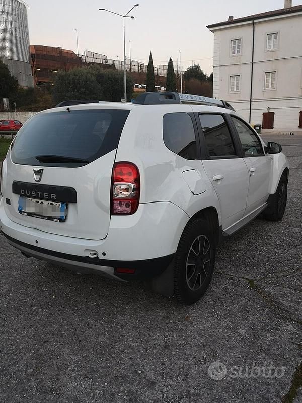 Usata Dacia Duster 125 CV (91 kW) 2017 Bianco SUV