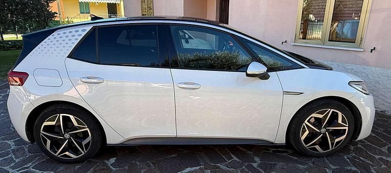 Bianco Usata 2021 VW ID.3 Pro Performance Utilitaria | 20.500 € (Buon prezzo) - Immagine 1/4