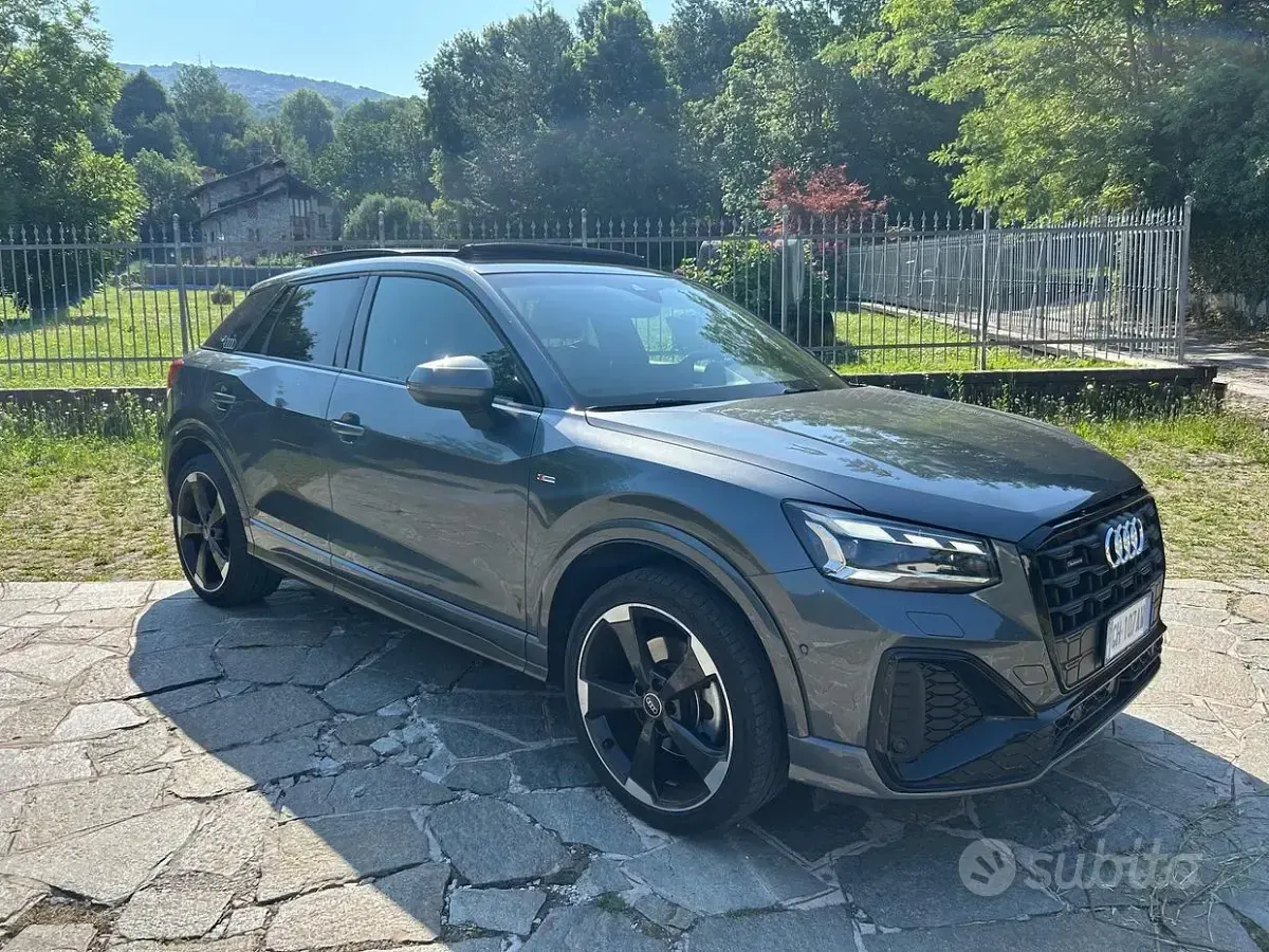 Usata Audi Q2 S-Line 190 CV (139 kW) 2022 Grigio SUV