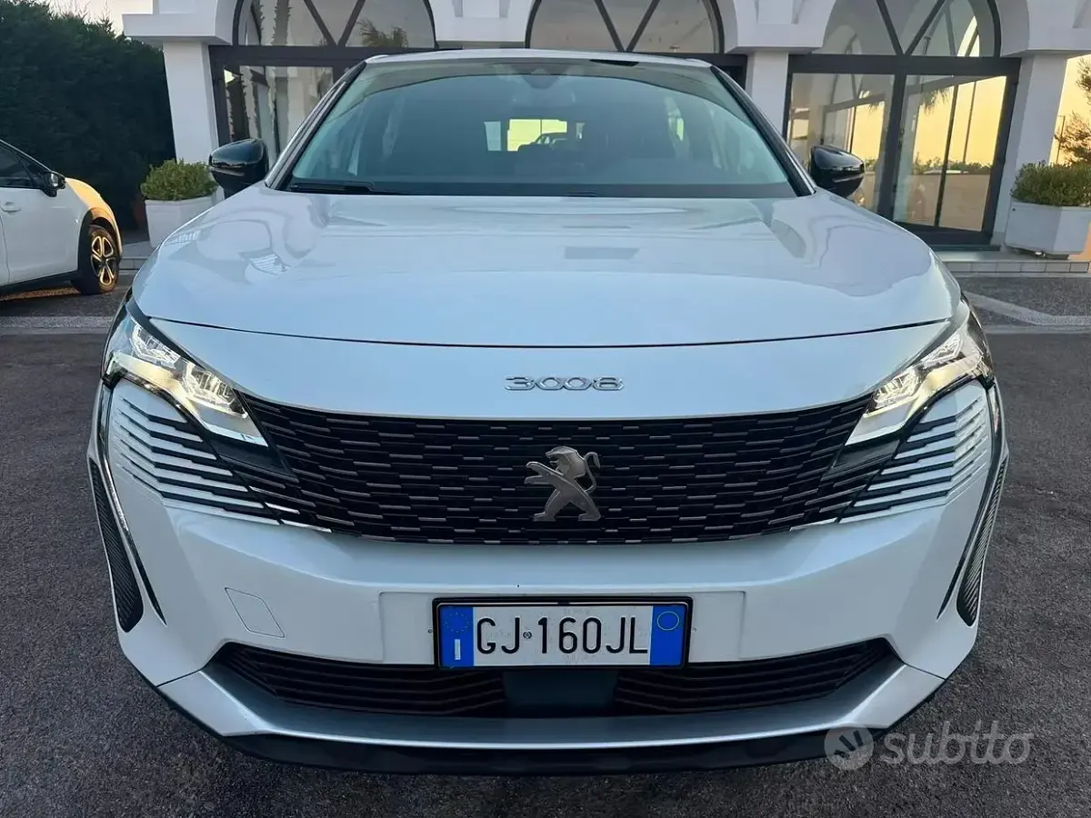 Usata Peugeot 3008 131 CV (96 kW) 2022 Bianco SUV