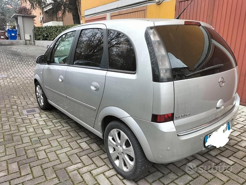 Usata Opel Meriva 89 CV (65 kW) 2008 Grigio Monovolume