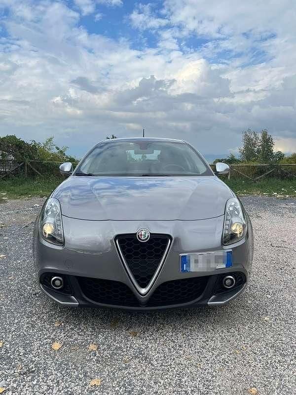 Usata Alfa Romeo Giulietta Super 120 CV (88 kW) 2018 Grigio Berlina