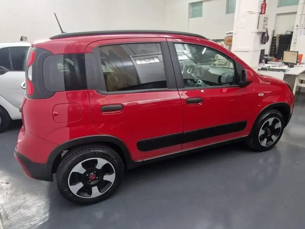 Usata Fiat Panda Cross Cross 70 CV (51 kW) 2024 Rosso Utilitaria