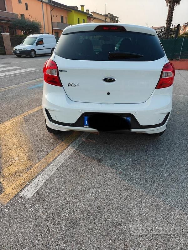 Usata Ford Ka Plus 86 CV (63 kW) 2019 Bianco Utilitaria