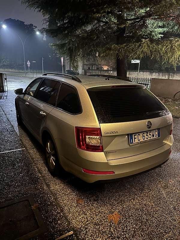 Usata Skoda Octavia Executive 150 CV (110 kW) 2016 Utilitaria