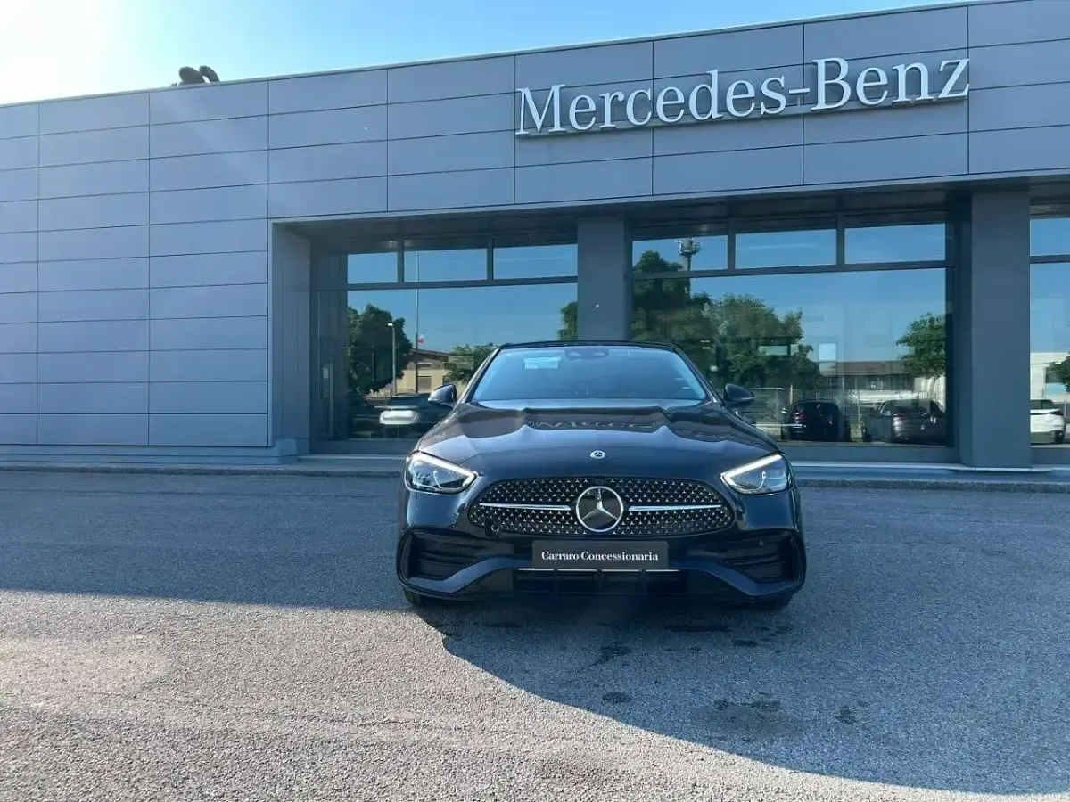 Usata Mercedes C300 197 CV (144 kW) 2025 Grigio grafite Berlina