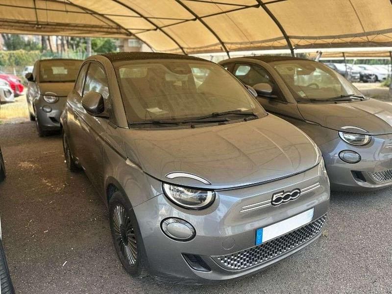 Usata Fiat 500e Icon 42 kW (58 CV) 2022 Mineral grey Cabrio