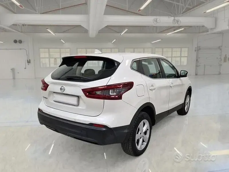 Usata Nissan Qashqai 140 CV (102 kW) 2021 Bianco SUV