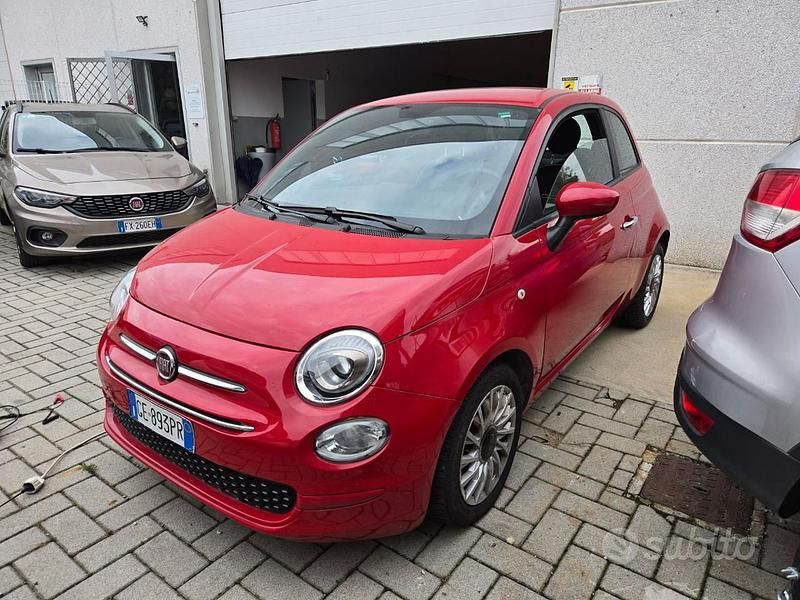 Usata Fiat 500 Lounge 70 CV (51 kW) 2021 Rosso Cabrio