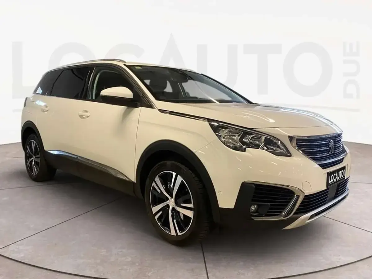 Usata Peugeot 5008 Allure 131 CV (96 kW) 2020 Bianco SUV