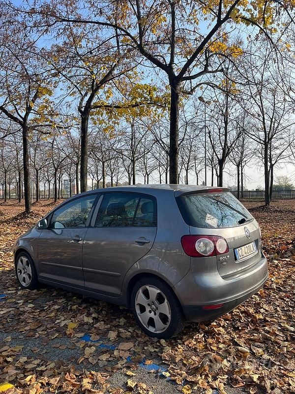 Usata VW Golf IV Sportline 140 CV (102 kW) 2005 Grigio Berlina
