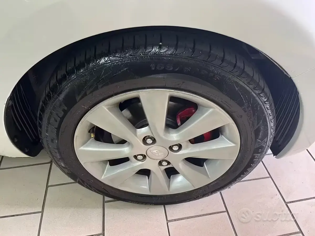 Usata Hyundai i20 Classic 90 CV (66 kW) 2012 Bianco Utilitaria