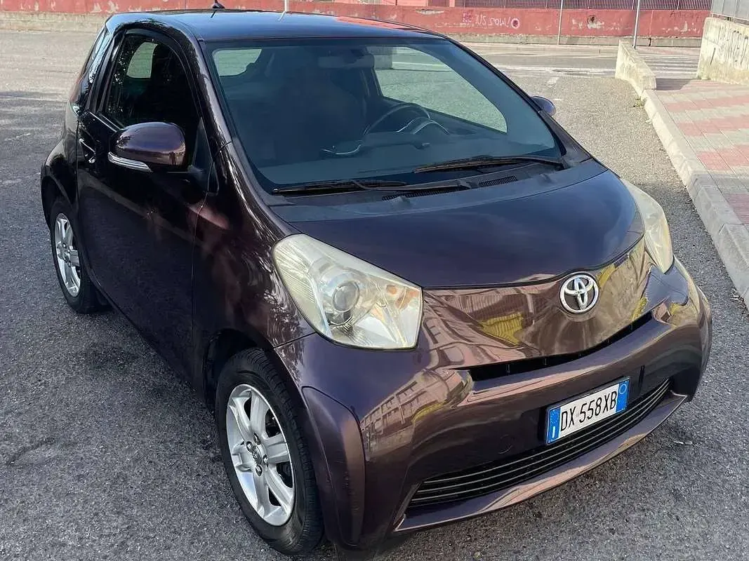 Usata Toyota iQ 68 CV (50 kW) 2009 Utilitaria