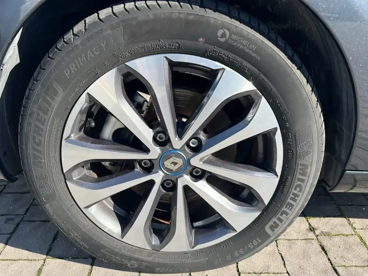 Usata Renault Zoe Intens 100 kW (136 CV) 2020 Grigio Utilitaria