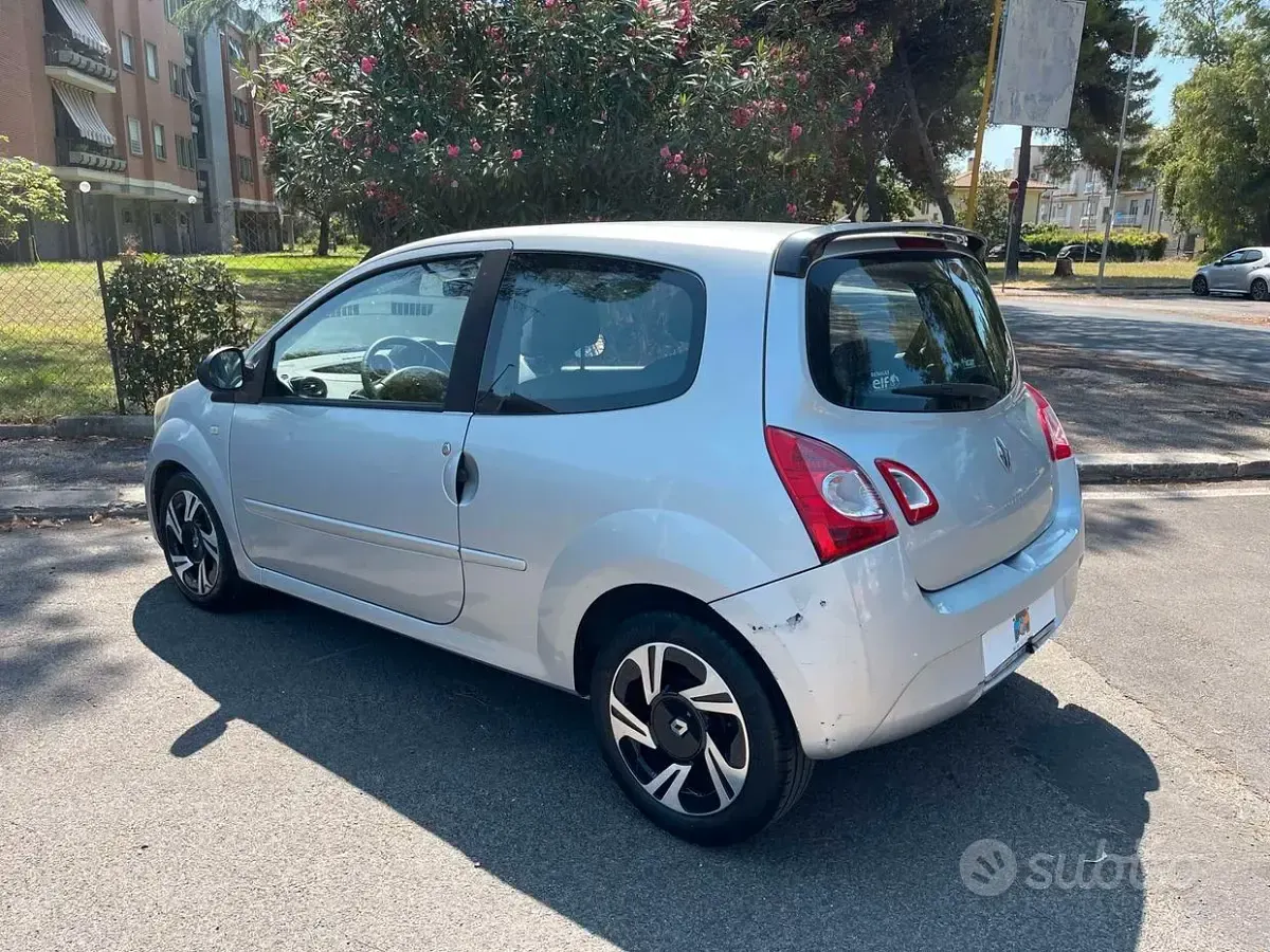 Usata Renault Twingo 75 CV (55 kW) 2012 Grigio Utilitaria