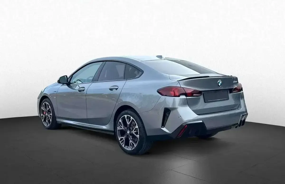 Usata BMW 220 M Sport 150 CV (110 kW) 2025 Grigio skyscraper Coupé