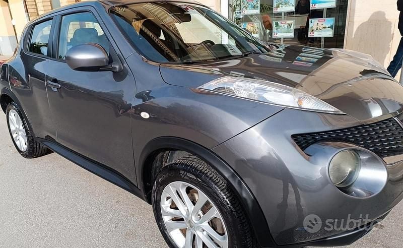 Usata Nissan Juke 110 CV (80 kW) 2014 Grigio SUV