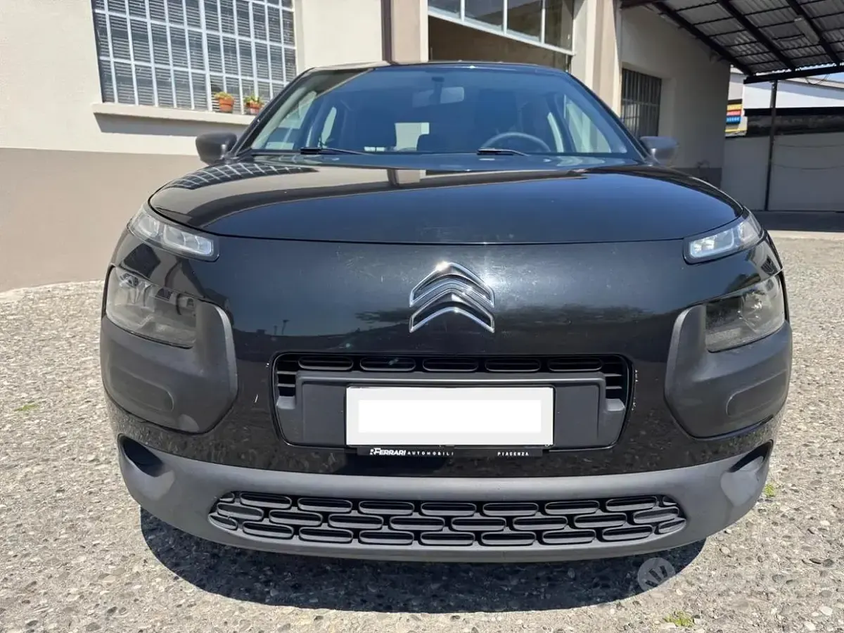 Usata Citroën C4 Feel 75 CV (55 kW) 2016 Nero SUV