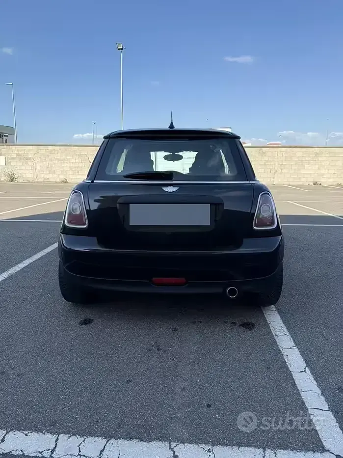 Usata Mini Cooper 90 CV (66 kW) 2010 Nero Utilitaria