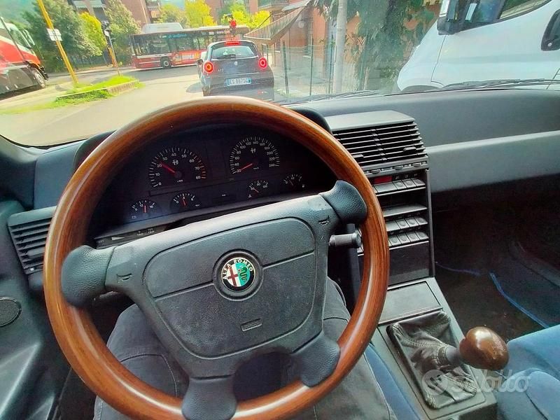 Usata Alfa Romeo 164 Super 201 CV (147 kW) 1994 Blu/azzurro Berlina
