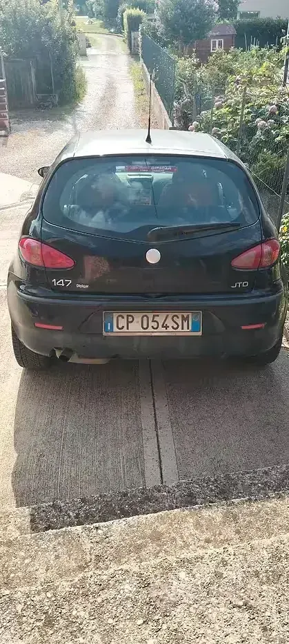 Usata Alfa Romeo 147 116 CV (85 kW) 2004 Nero Utilitaria