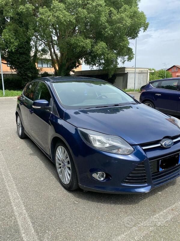 Usata Ford Focus Titanium 116 CV (85 kW) 2012 Blu/azzurro Berlina