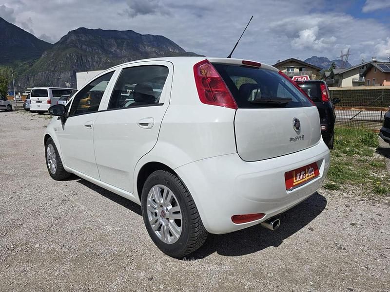 Usata Fiat Punto Street 95 CV (69 kW) 2017 Bianco Utilitaria