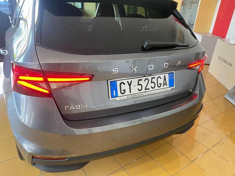 Usata Skoda Fabia Style 95 CV (69 kW) 2025 Grigio graphite Utilitaria