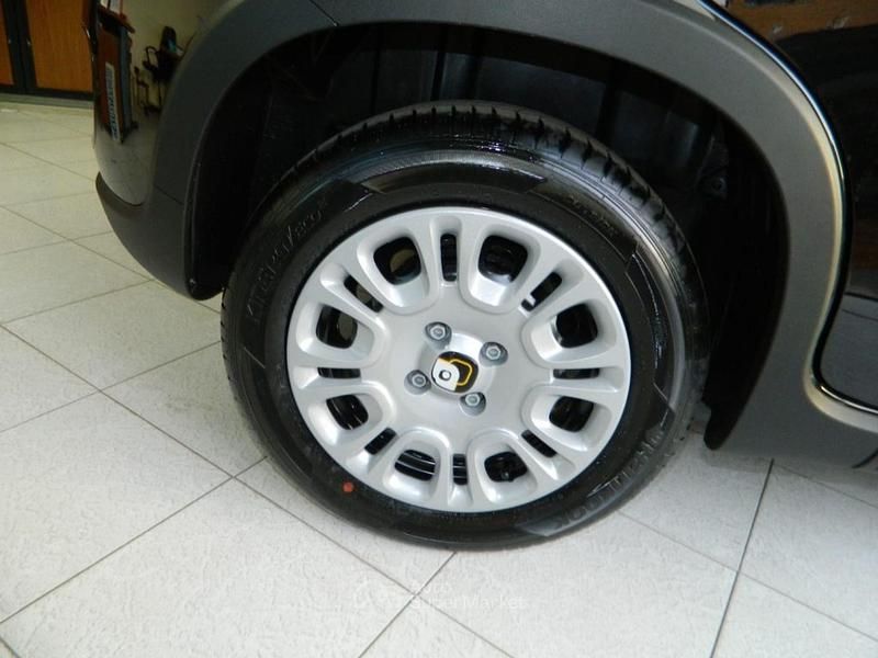 Nuova Fiat Panda 70 CV (51 kW) 2025 Giallo Berlina