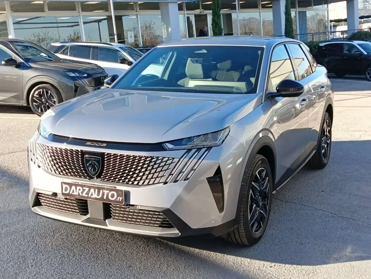Usata Peugeot 3008 Allure 136 CV (100 kW) 2025 SUV