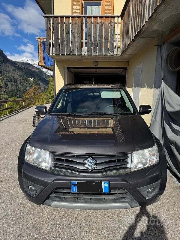 Usata Suzuki Vitara 129 CV (94 kW) 2013 Grigio SUV