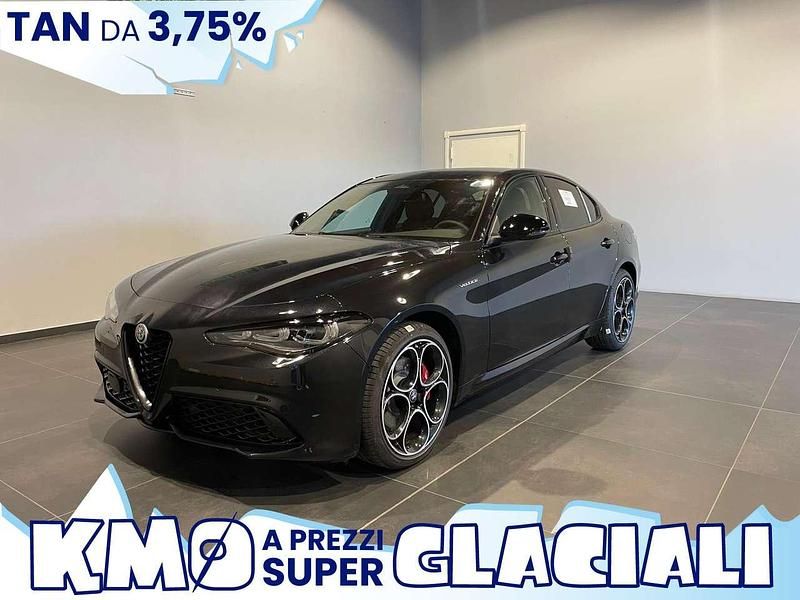 Nuova Alfa Romeo Giulia Veloce 209 CV (153 kW) 2025 Nero vulcano Berlina