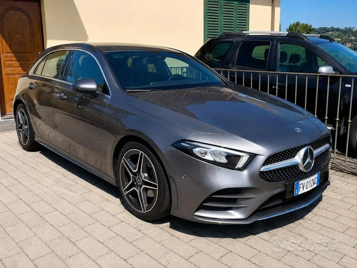 Usata Mercedes A200 Premium 150 CV (110 kW) 2019 Grigio Berlina