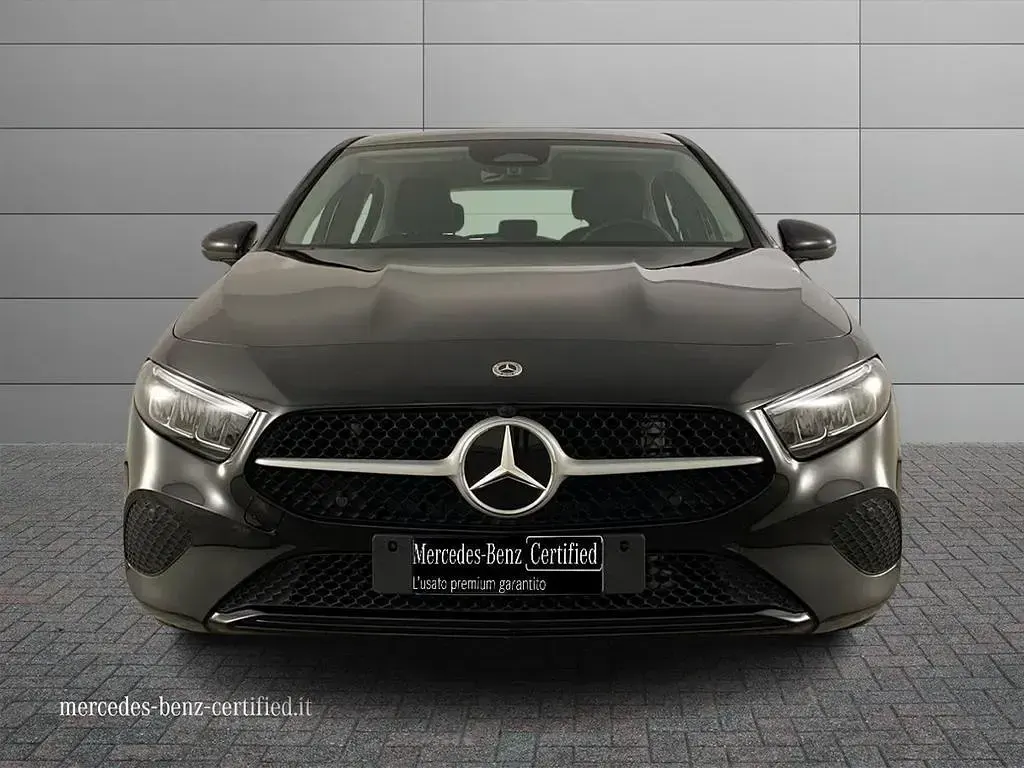 Usata Mercedes A180 Advanced 116 CV (85 kW) 2025 Nero Berlina