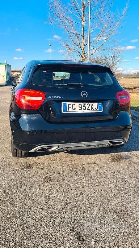 Usata Mercedes A180 Executive 110 CV (80 kW) 2016 Nero Berlina