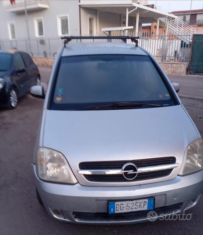 Usata 2006 Opel Meriva Monovolume | 1500 € (Buon prezzo) - Immagine 1/2