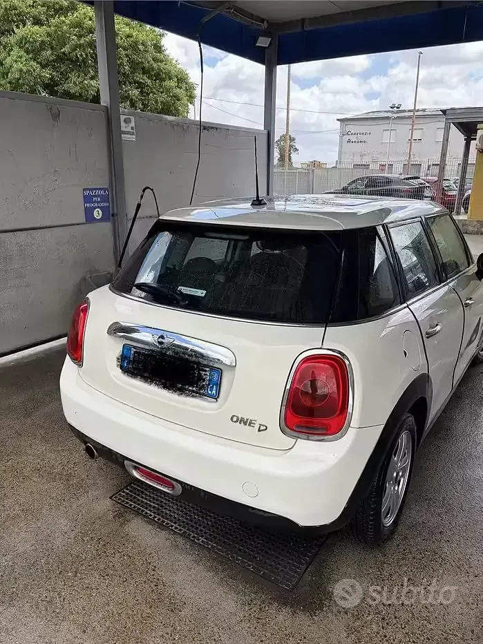 Usata Mini One D 95 CV (69 kW) 2015 Bianco Utilitaria