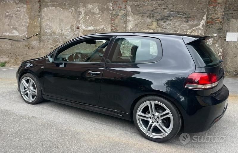 Usata VW Golf VI R-line 140 CV (102 kW) 2010 Nero Utilitaria