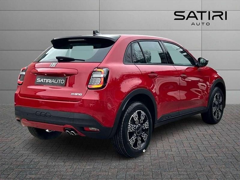 Nuova Fiat 600 Icon 145 CV (106 kW) 2026 Rosso passione pastello SUV